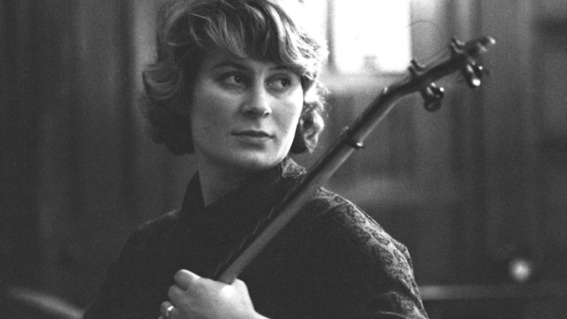 UNITED KINGDOM - JANUARY 01:  Photo of Shirley COLLINS; Shirley Collins at a recording studio  (Photo by Brian Shuel/Redferns) - Credit: Redferns