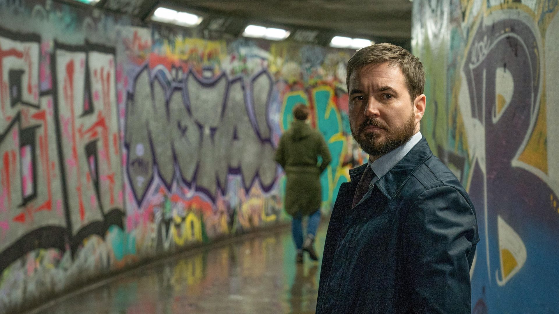 Line of Duty's DI Kate Fleming (Vicky McClure) and DS Steve Arnott (Martin Compston) in their favoured meeting spot - Credit: BBC/World Productions/Chris Barr