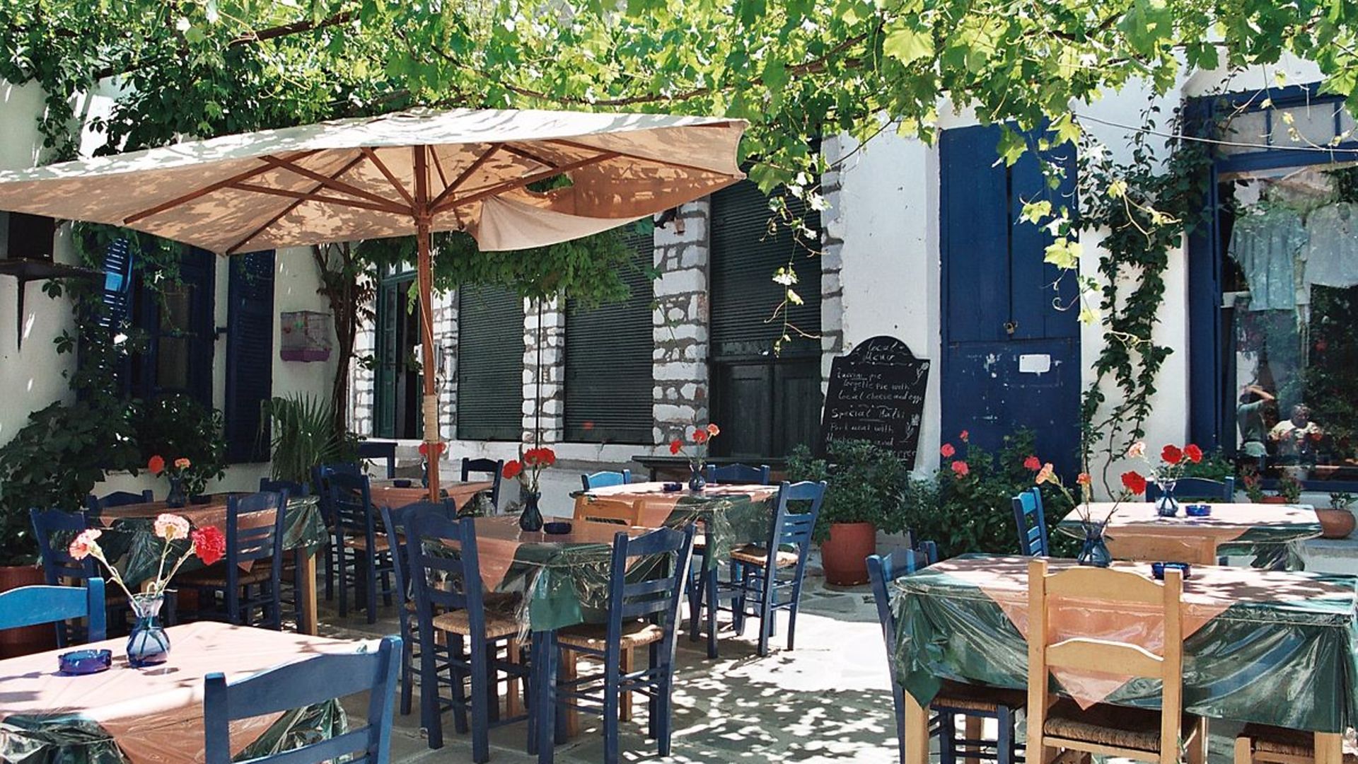 Mind you language: How would you thank the staff of a Greek taverna? - Credit: Wikimedia