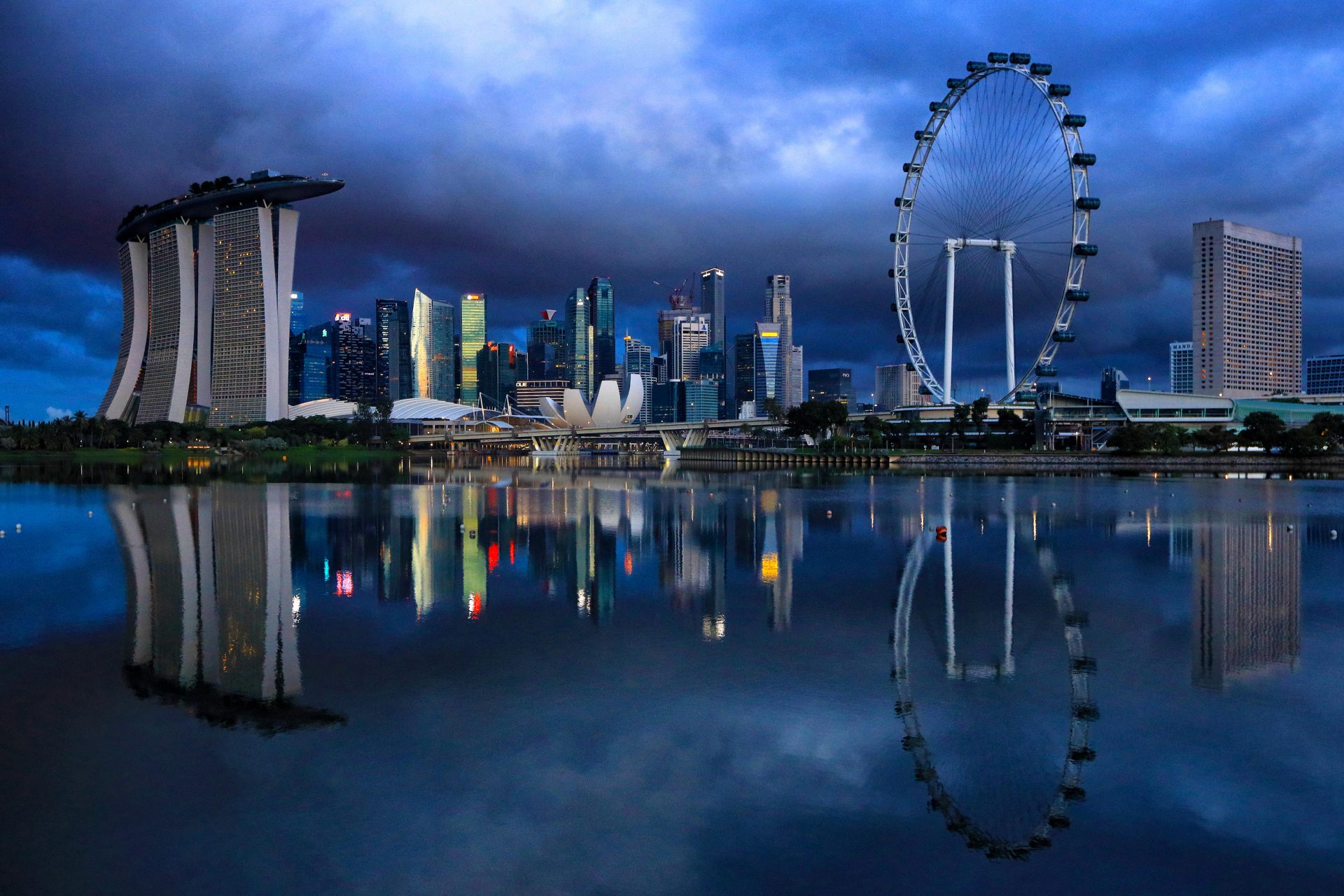 A view of Singapore’s waterfront, including (far left) the vast Marina Sands Bay hotel and casino. Photo: Suhaimi Abdullah via Getty Images.